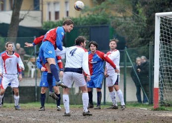 Bellomo sorride dal Galles. Storia di uno stopper all’italiana riscopertosi bomber… all’inglese”