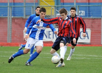 La Virtus mata il San Martino e può ancora sognare. Capitan Veronesi ci crede: “E’ un grande momento. Vesentini? D’altra categoria. Ogni palla che tocca è goal”