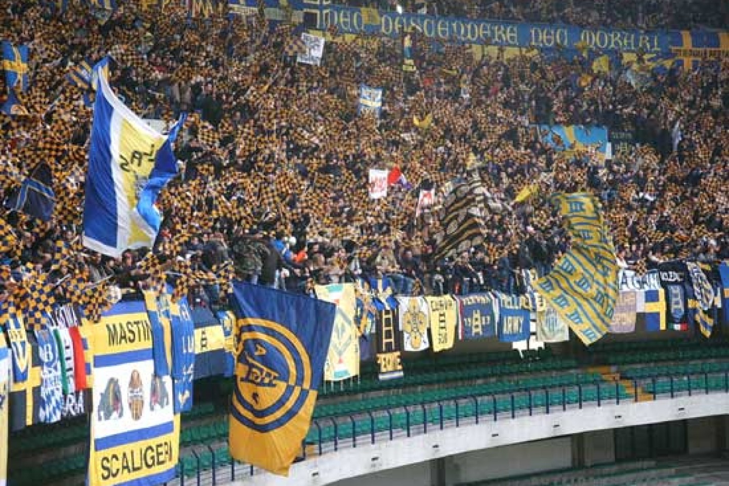 Hellas, un giubileo gialloblù cancella undici anni di sofferenza. E’ Serie A!