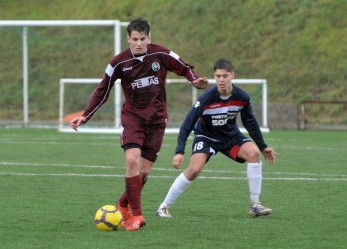 Merlarati, quando i dribbling si imparano con la sorella. La punta dell’Albaronco: “L’anno scorso mi riuscì l’assist della promozione. Da piccolo invece, passavo ore in giardino a sfidare Laura, mia sorella”