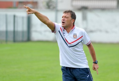 LA MOSSA. Garda, via Bozzini. In panca Simone Cristofaletti