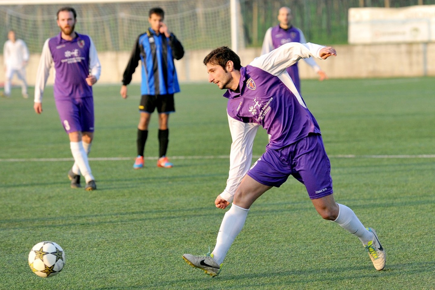 Borgo, ritmo e palla a terra. Il diesse Galasso: “Squadra costruita per avere un’identità precisa. La favorita? Olimpia ad occhi chiusi”