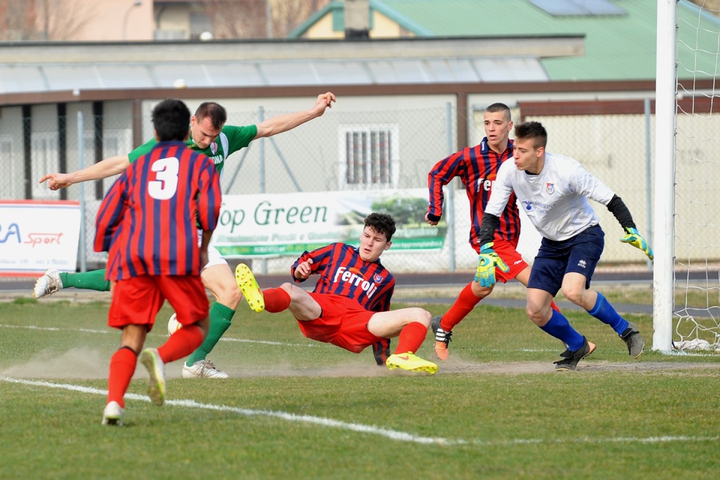 Clamoroso a San Bonifacio, Peter Taccardi è il futuro del calcio a tinte rossoblù. Il tecnico: “La Promozione? La sfida che aspettavo. Sono carico”